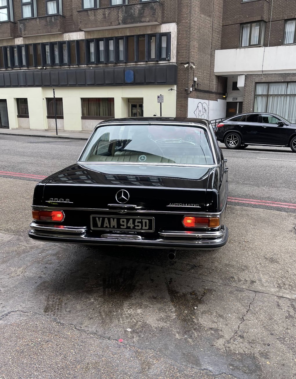Classic Mercedes 250S: on Holland Road at Kensington's Car Wash