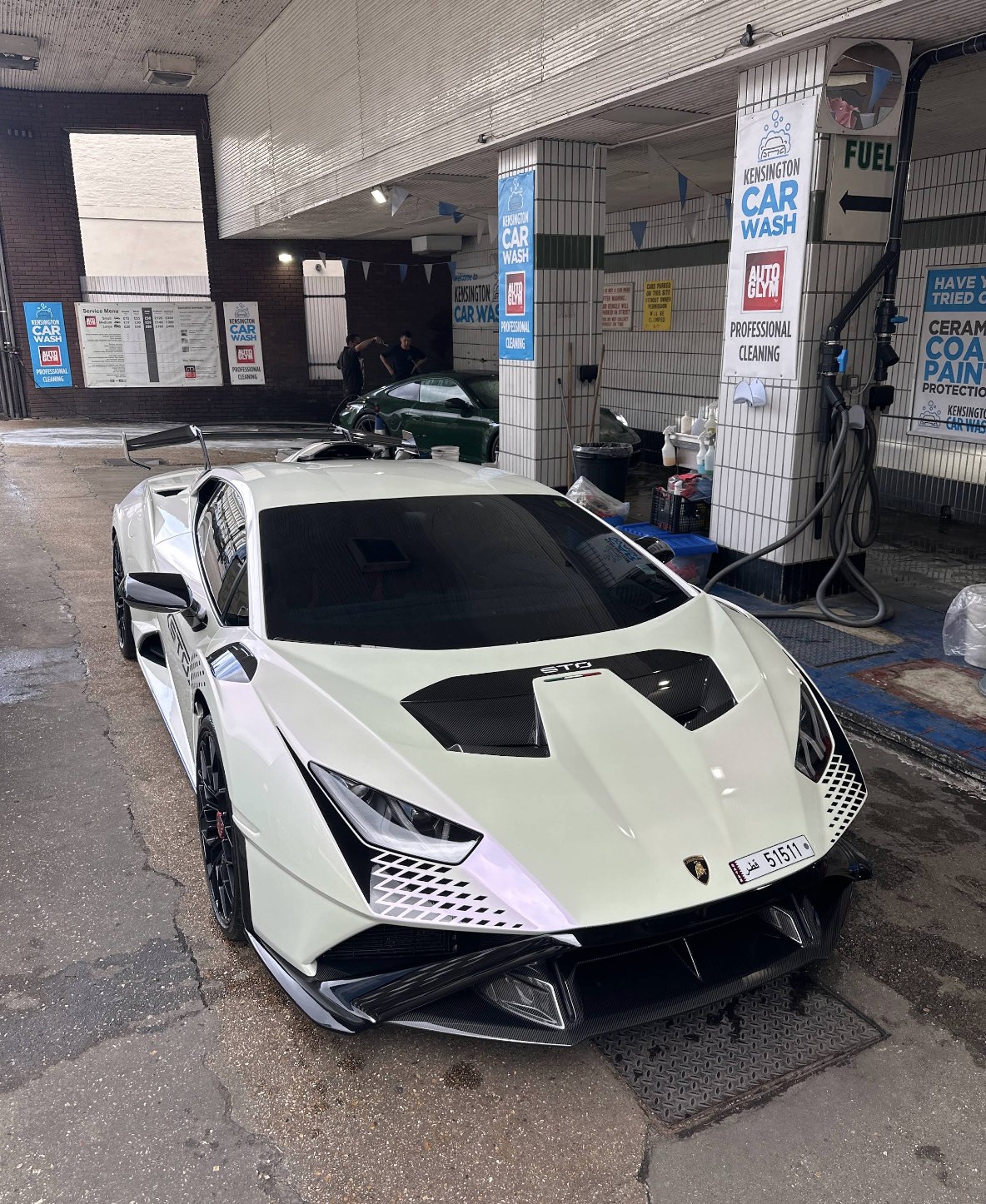 Huracán STO: in on a Qatar plate at Kensington's Car Wash