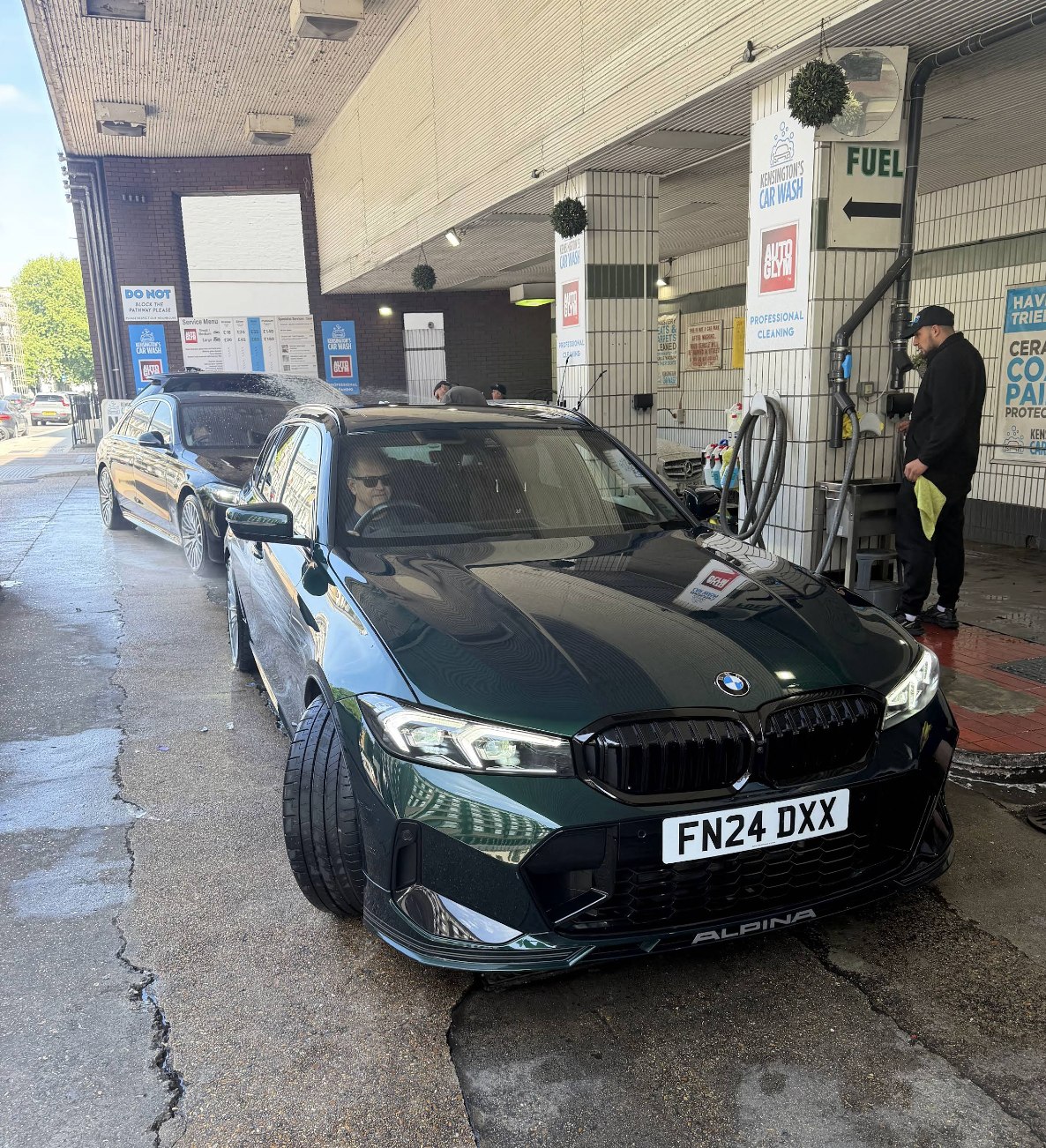 Alpina B5: on the forecourt at Kensington's Car Wash